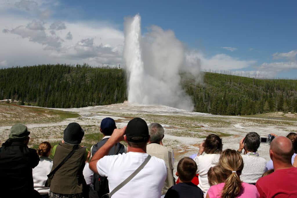 Yellowstone Tourism